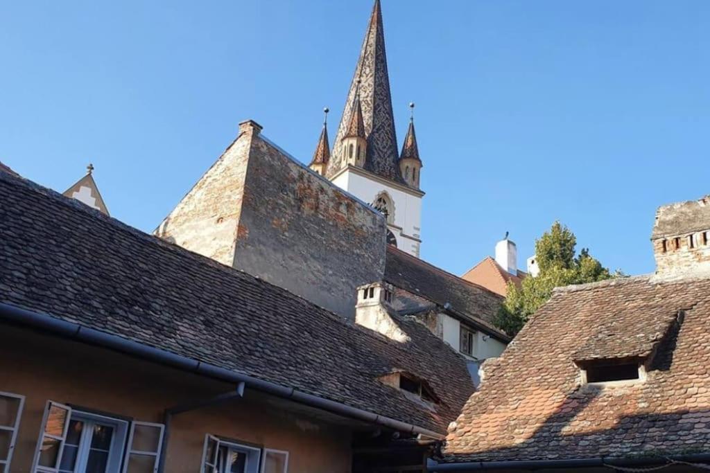The Bridge Of Lies Apartment Sibiu Exterior photo